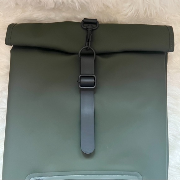 New! RAINS Waterproof Rolltop Rucksack Backpack - Picture 9 of 13